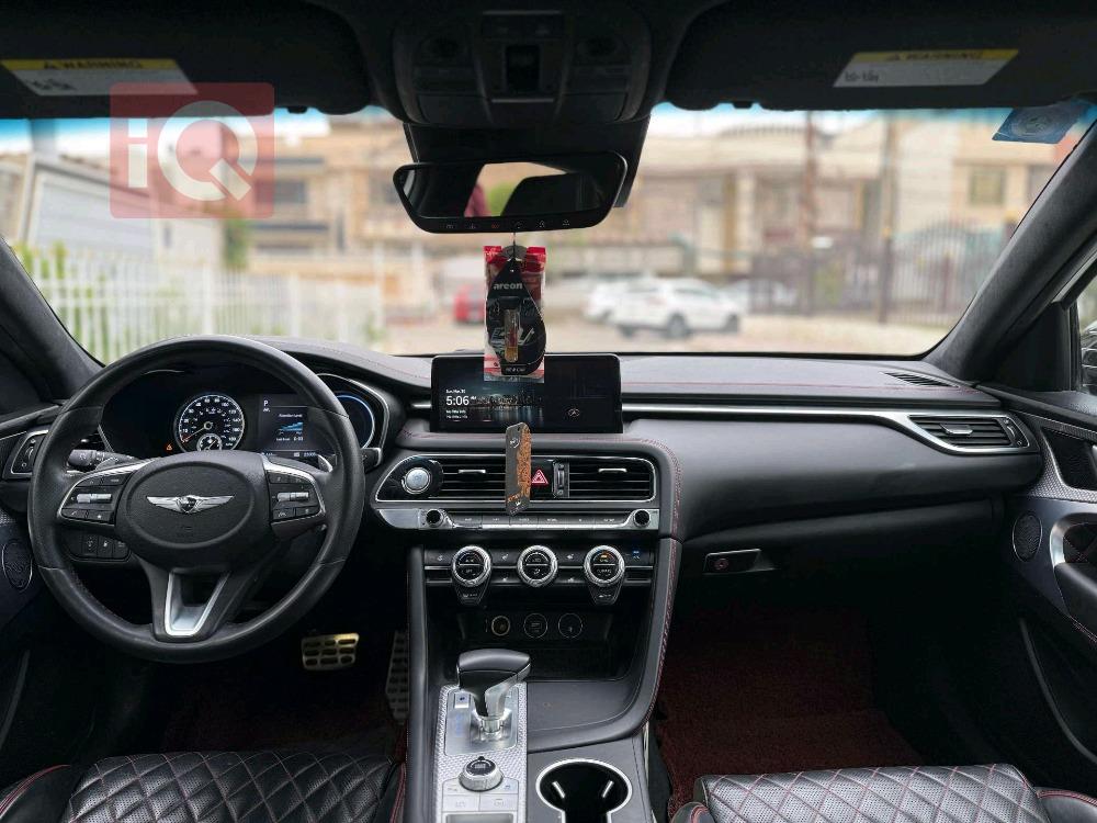 جنسس G70
